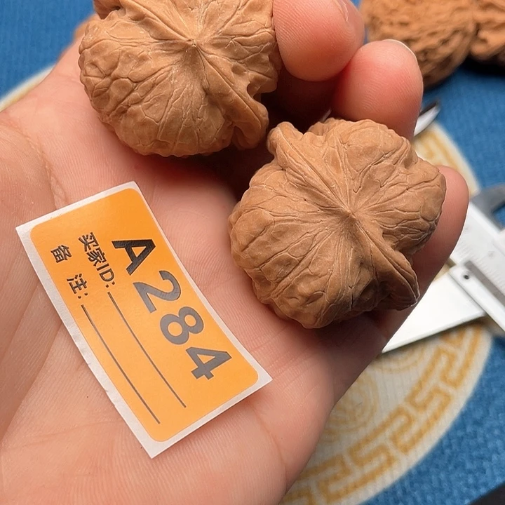 文玩核桃把件核桃