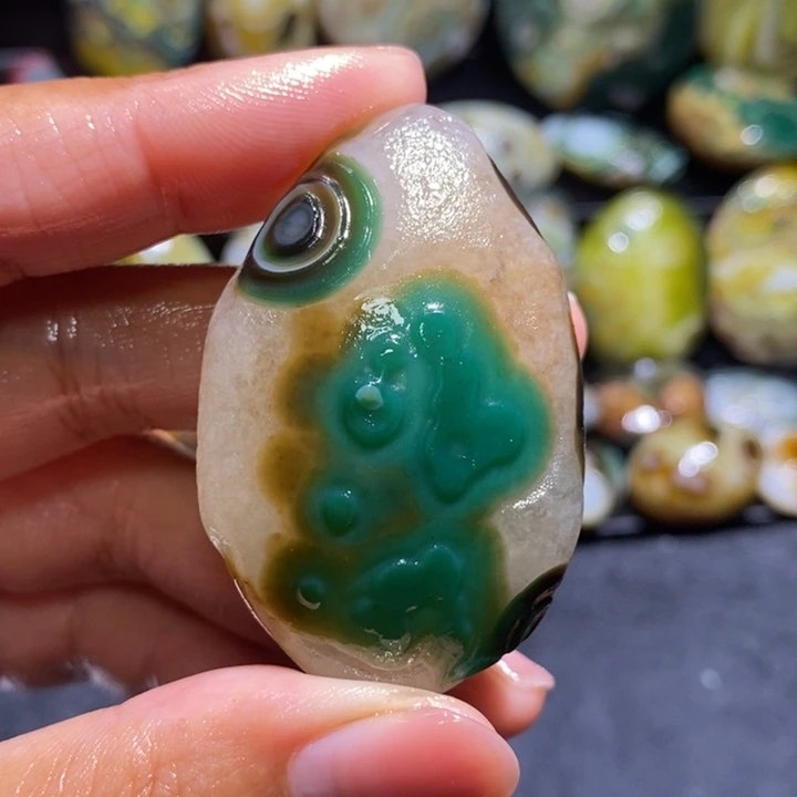 未镶嵌玛瑙/玉髓珠宝奇石