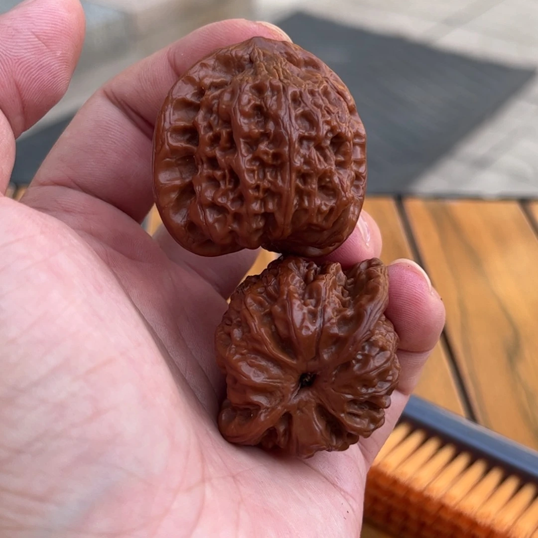 桃核把件y**g狮子头核桃