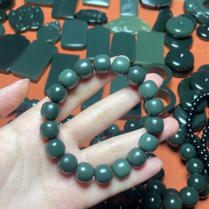 手串未镶嵌和田玉（青玉）
