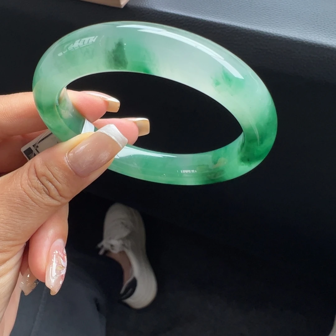 石英质玉未镶嵌手镯非洲翠5556