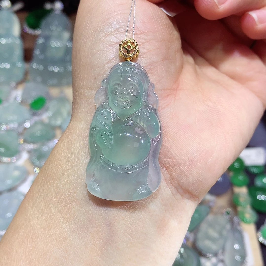 翡翠18K金镶嵌颈饰米爷