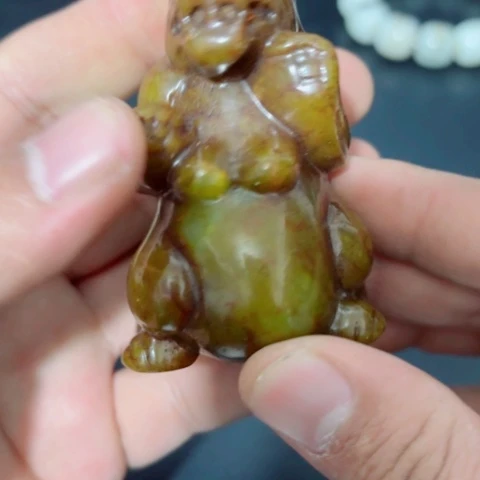 白玉菩提吊坠一个