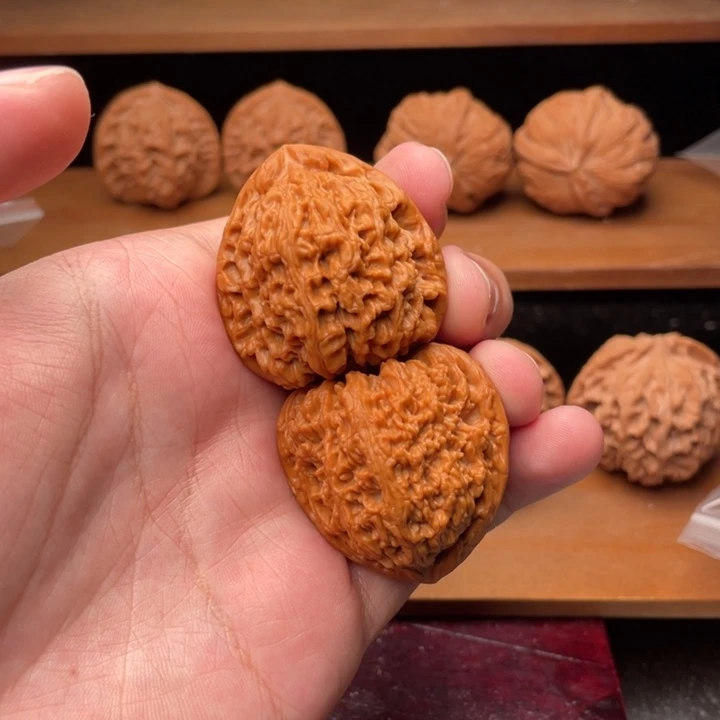 吊坠文玩核桃38毕业红皮三角凹底南疆石