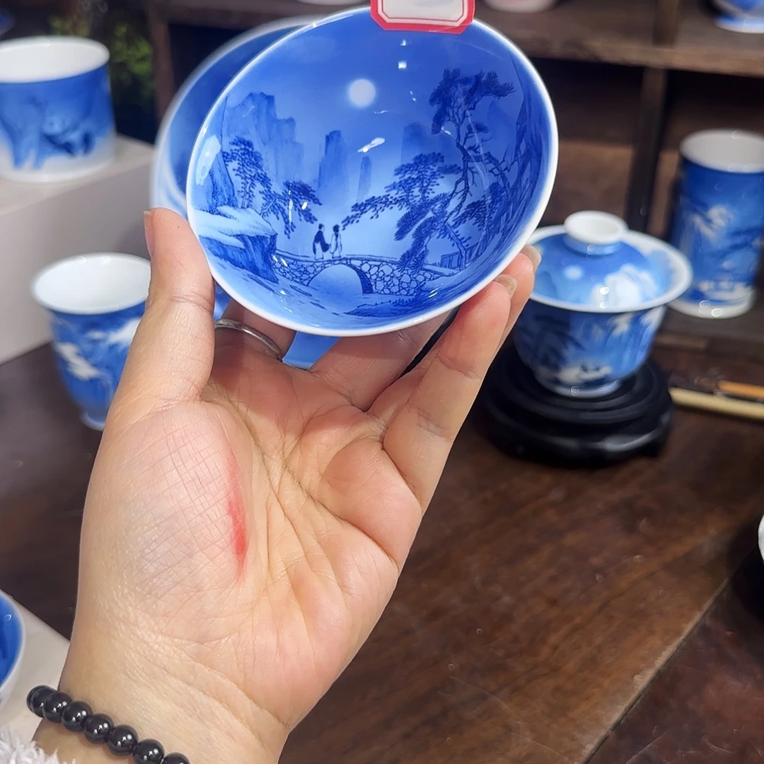 青花山水手绘杯杯