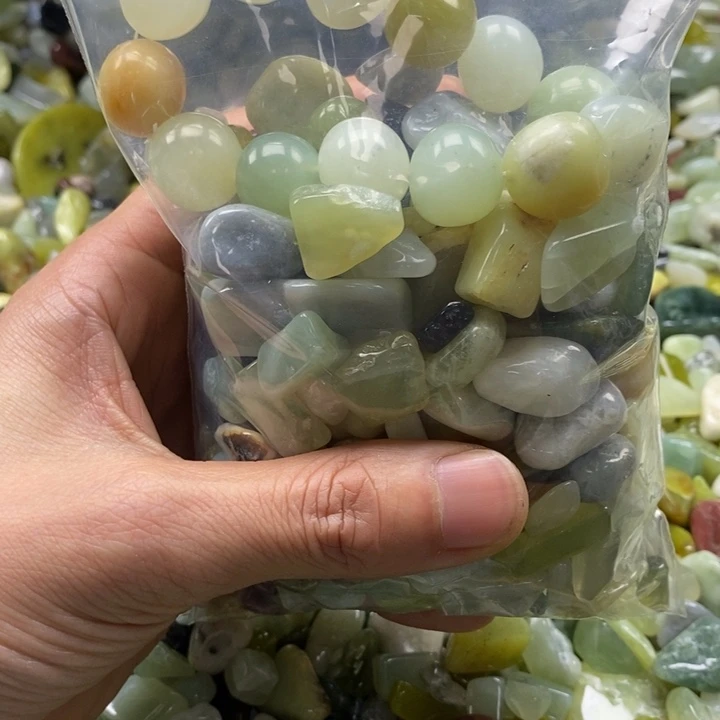 蛇纹石玉鱼缸石未镶嵌