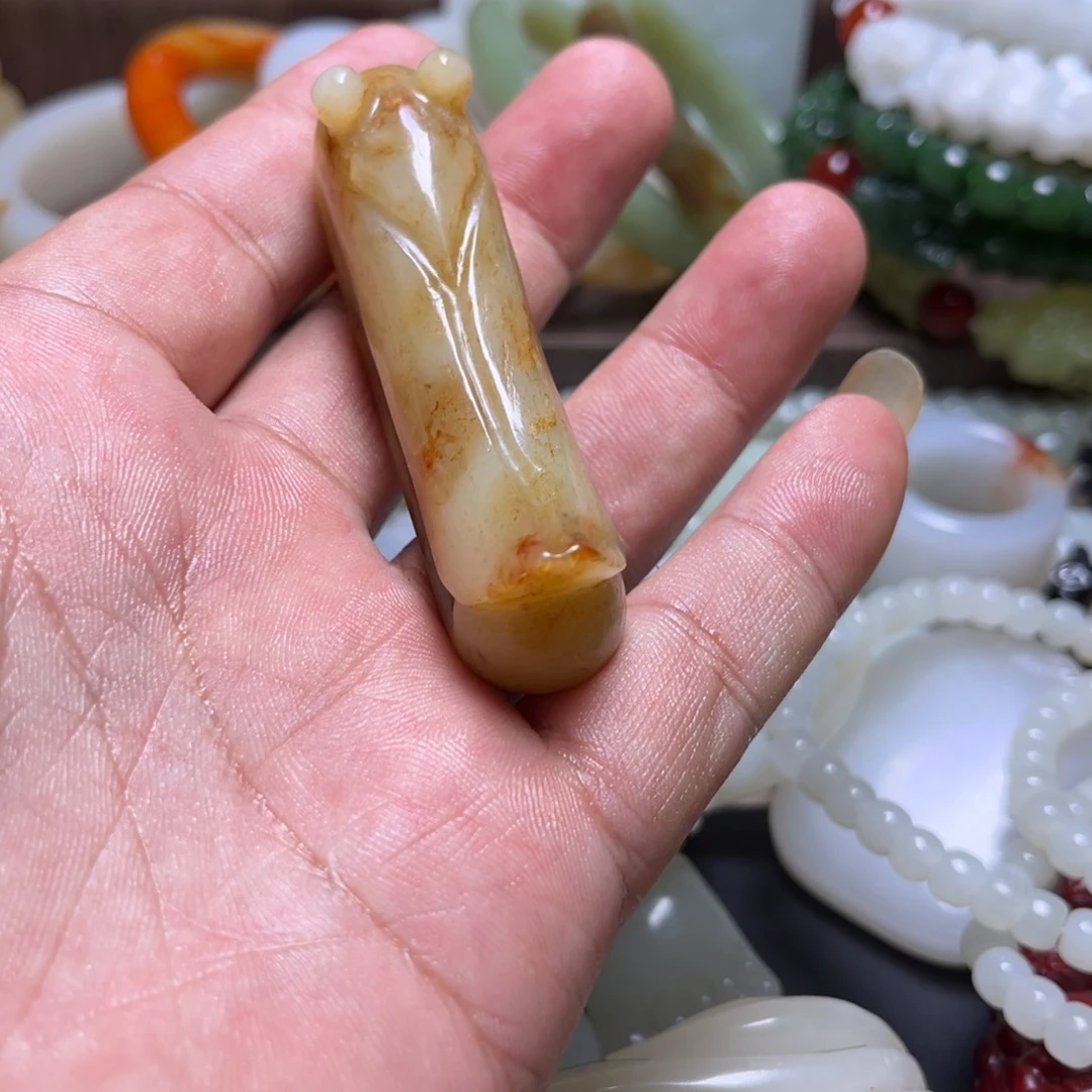 看***万颈饰未镶嵌和田玉