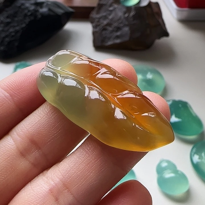 岫玉未镶嵌吊坠(不含链)