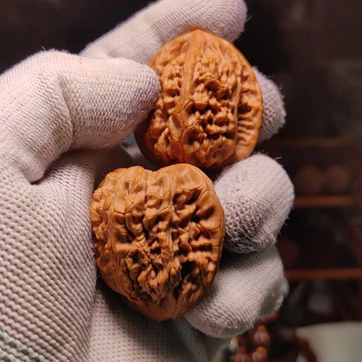 文玩核桃吊坠阿*37.5九山顶望月狮子头