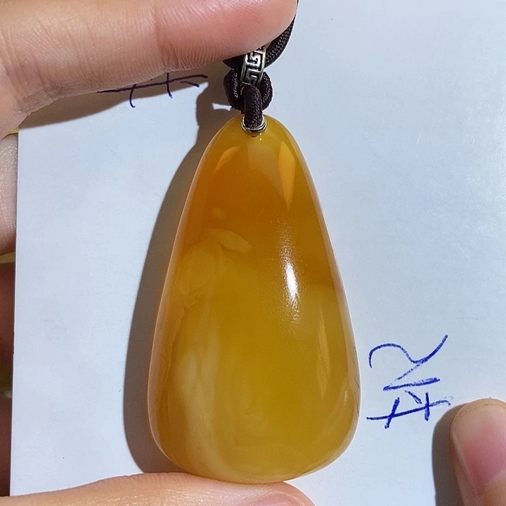 定制琥珀未镶嵌琥珀的