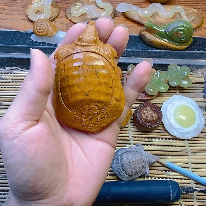 【闪购商品】砖雕佩****店天然一体雕刻
