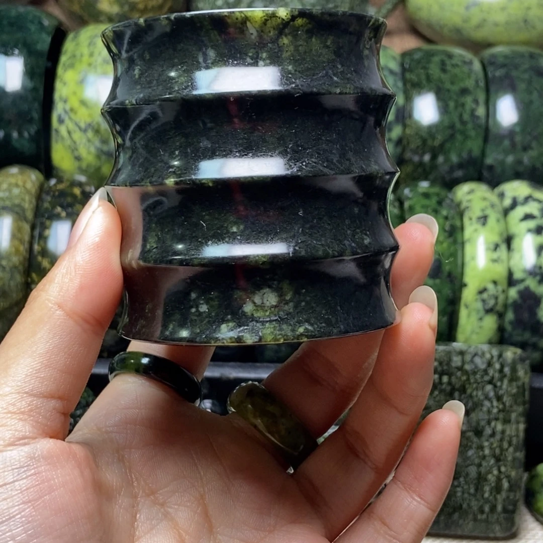 蛇纹石玉未镶嵌药王石竹节杯