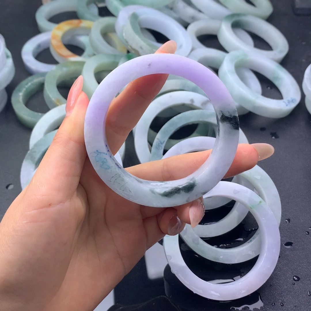 定制翡翠未镶嵌翡翠手镯