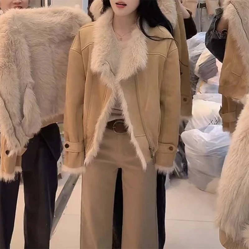 深冬独特超好看毛毛领外套女冬季保暖小个子短款休闲宽松夹克上衣