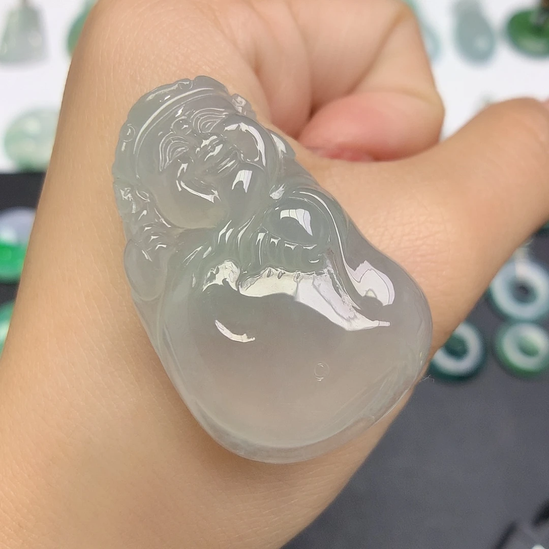 翡翠颈饰未镶嵌财神