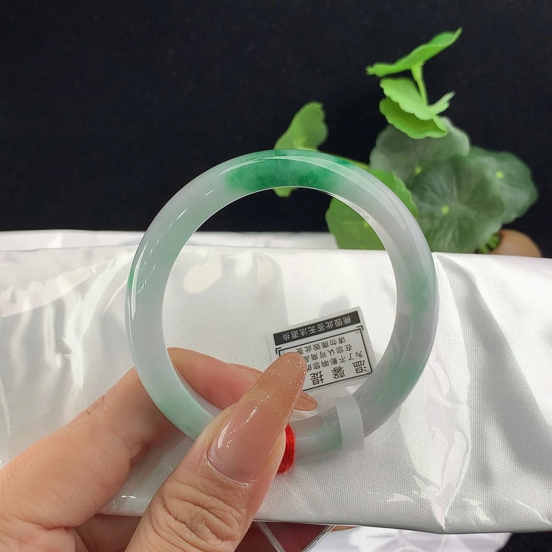 翡翠未镶嵌手镯正55.5