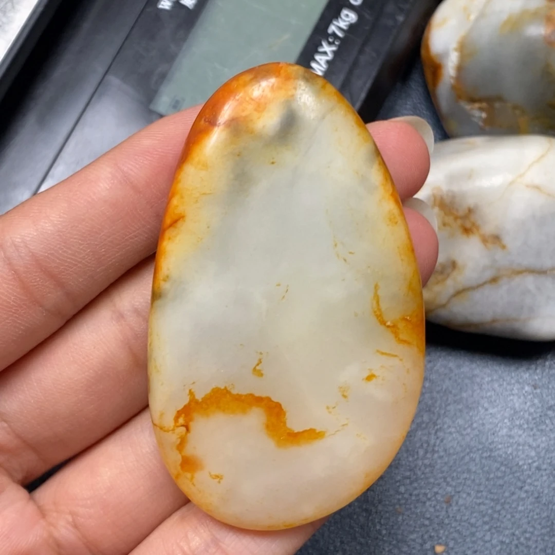 和田玉（糖玉）未镶嵌挂件