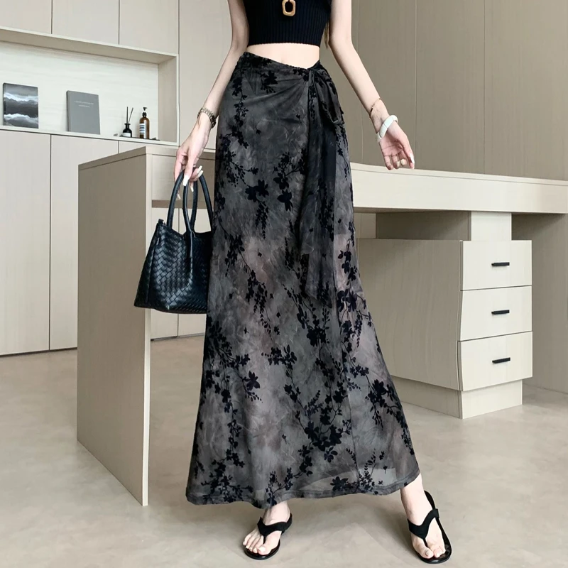 设计感梅花黑绑带半身裙女夏季薄款气质高腰包臀裙垂坠感一步裙潮