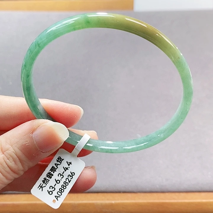 【闪购商品】翡翠手镯（圆镯）未镶嵌