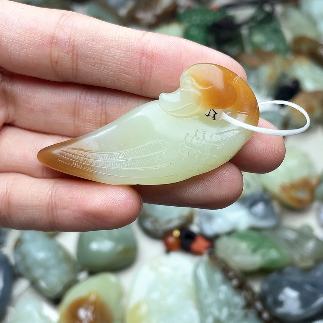 和田玉未镶嵌挂件