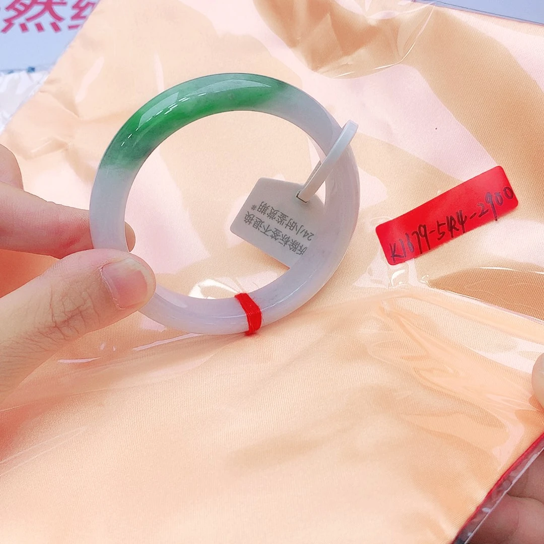 翡翠未镶嵌手镯我