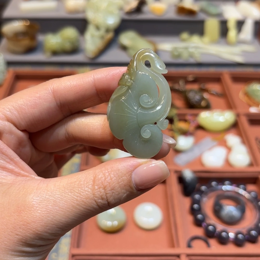 和田玉（糖玉）未镶嵌颈饰