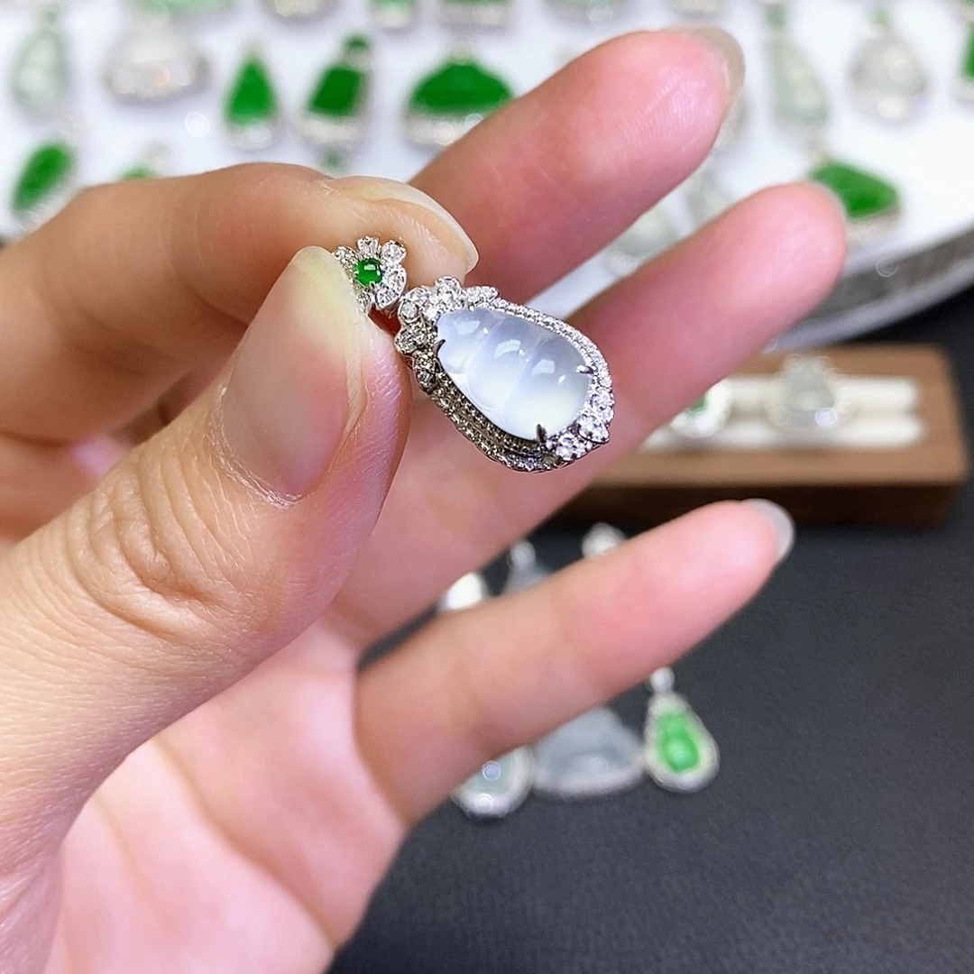 翡翠18K金镶嵌吊坠(不含链)