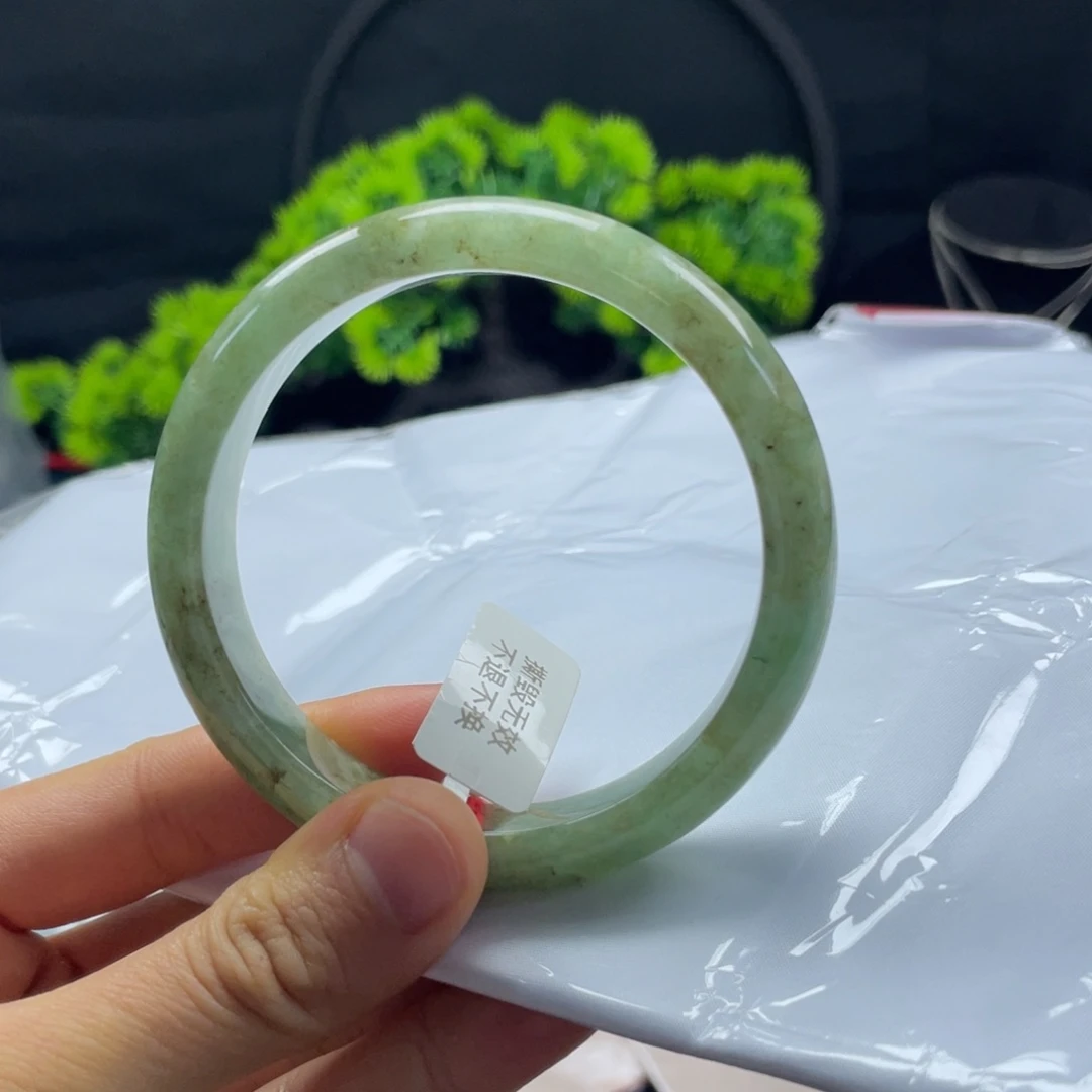 未镶嵌手镯翡翠天然翡翠手镯