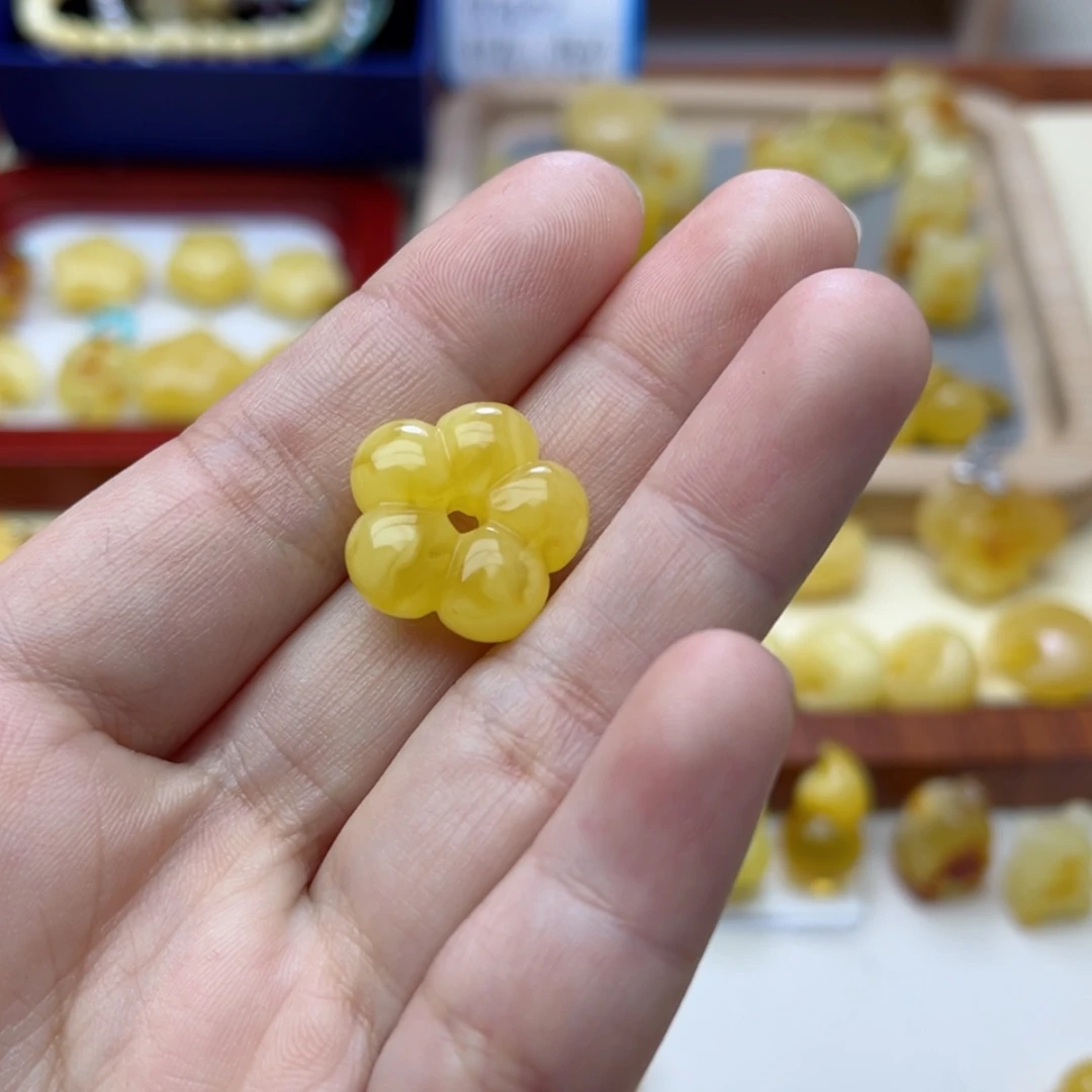 【闪购商品】蜜蜡裸石未镶嵌配饰