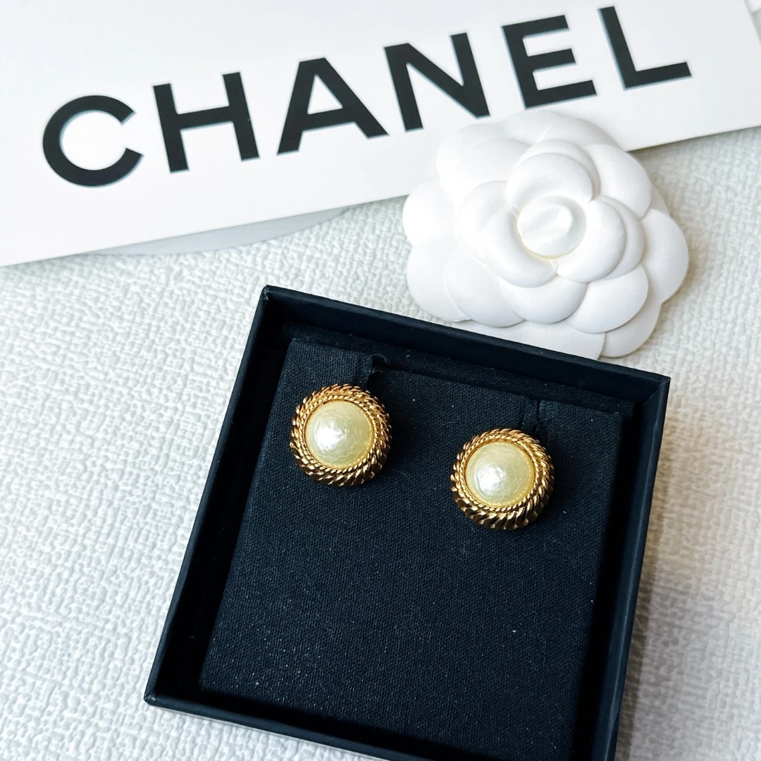 95新 Chanel/香奈儿 柚礼中古/香奈儿珍珠素金耳夹CG503215