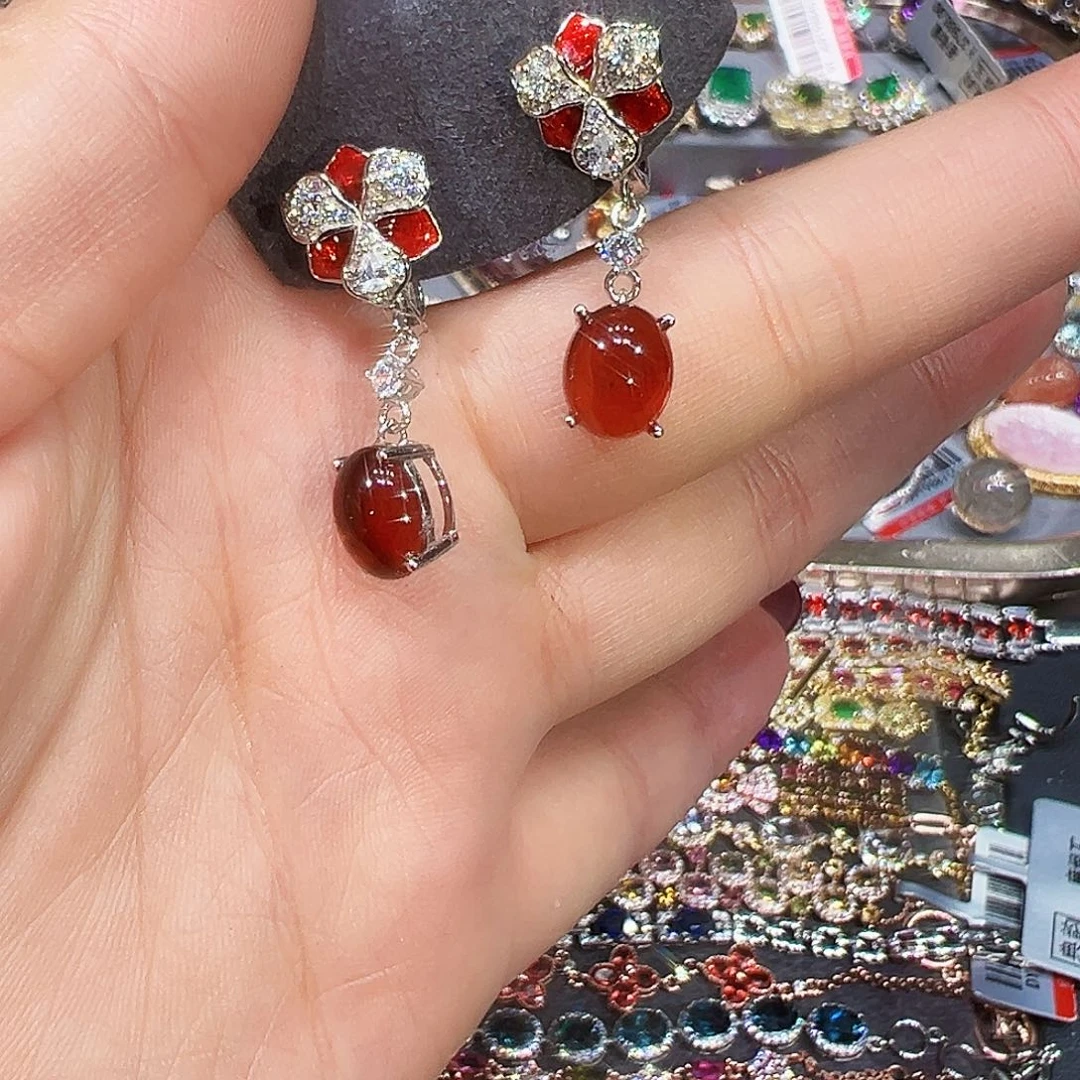 银S925镶嵌耳钉石榴石（芬达石）