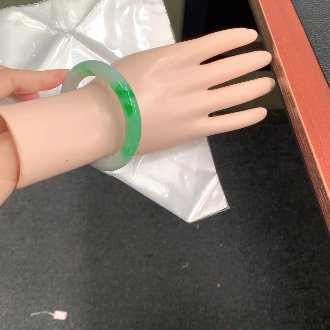 翡翠未镶嵌手镯28