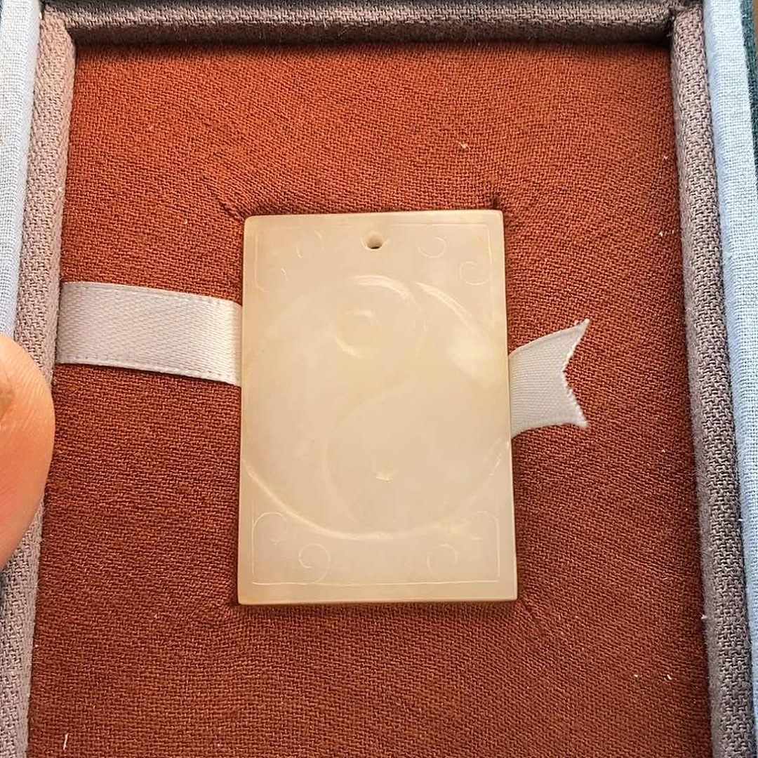 和田玉佩饰未镶嵌黄*刚