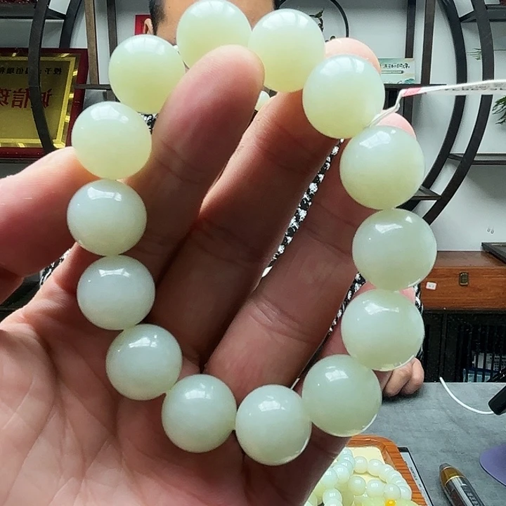 和田玉未镶嵌手链且末高清白卡16