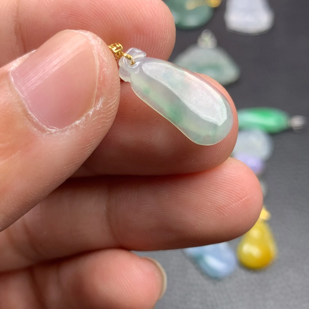 【闪购商品】颈饰18K金镶嵌翡翠翡翠
