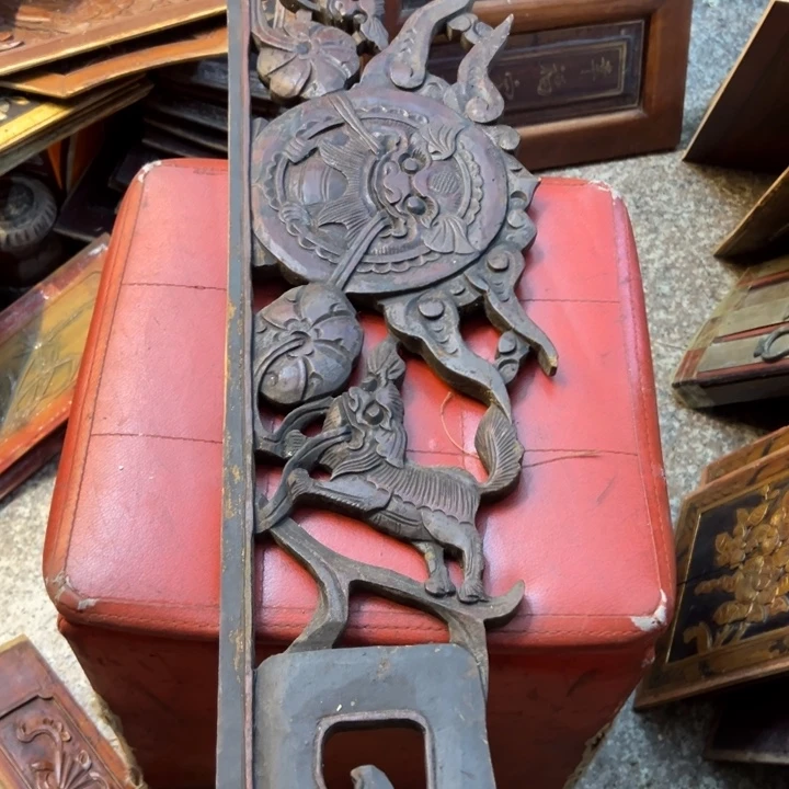 清***爽香榧木老木雕花不少