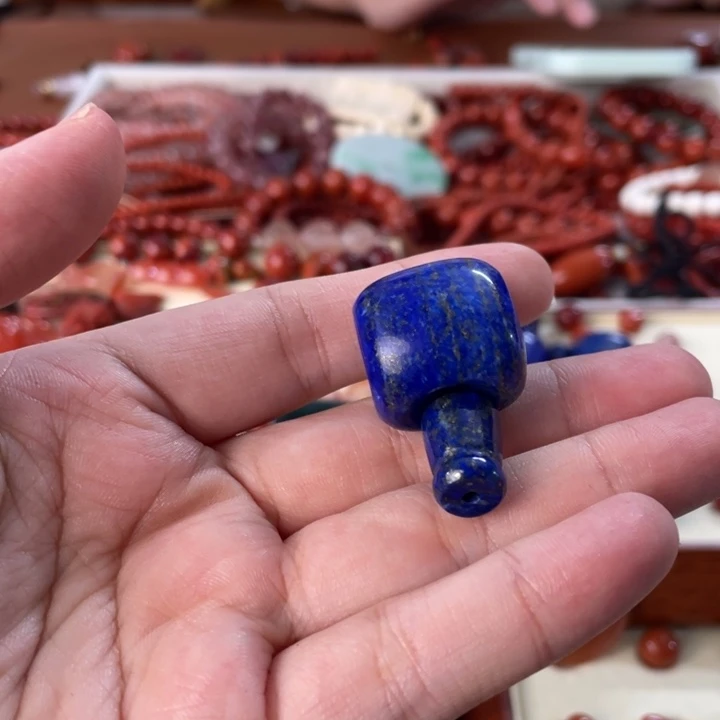 青金石未镶嵌颈饰1