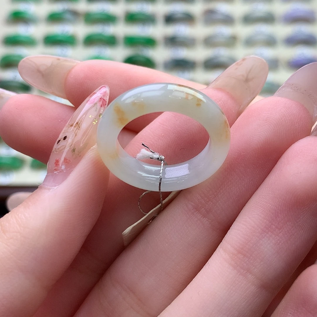 翡翠未镶嵌戒指港13