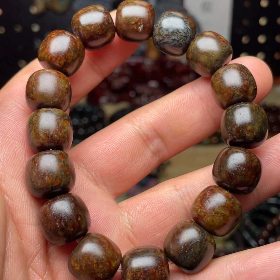 颈饰未镶嵌岫岩河磨玉（透闪石质玉）13×14