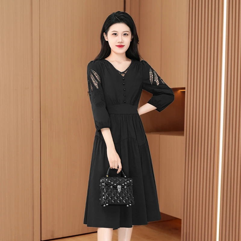 优雅新款气质时尚大气减龄休闲收腰黑色洋气显瘦连衣裙21368-LS