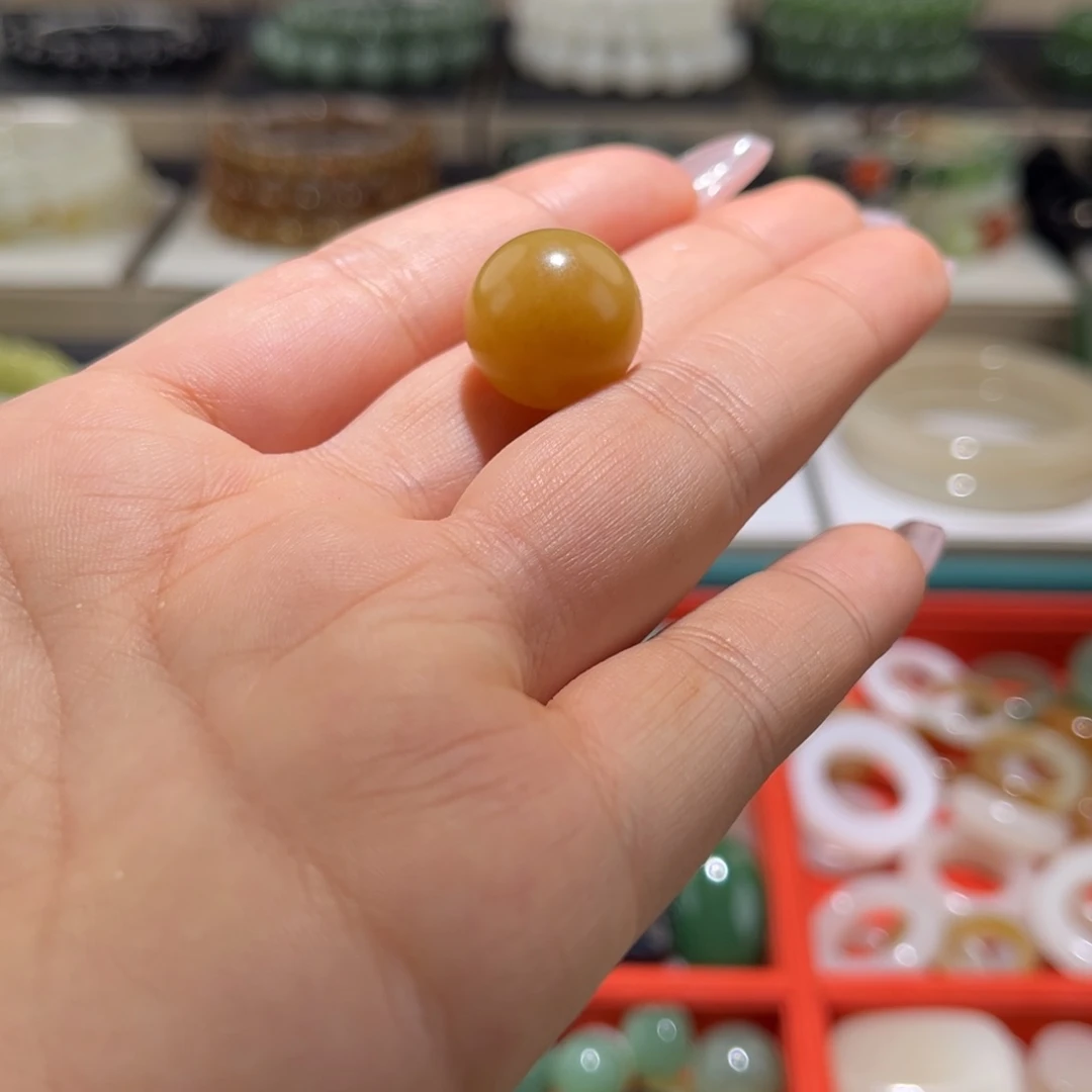 无***极和田玉未镶嵌颈饰卡16糖珠