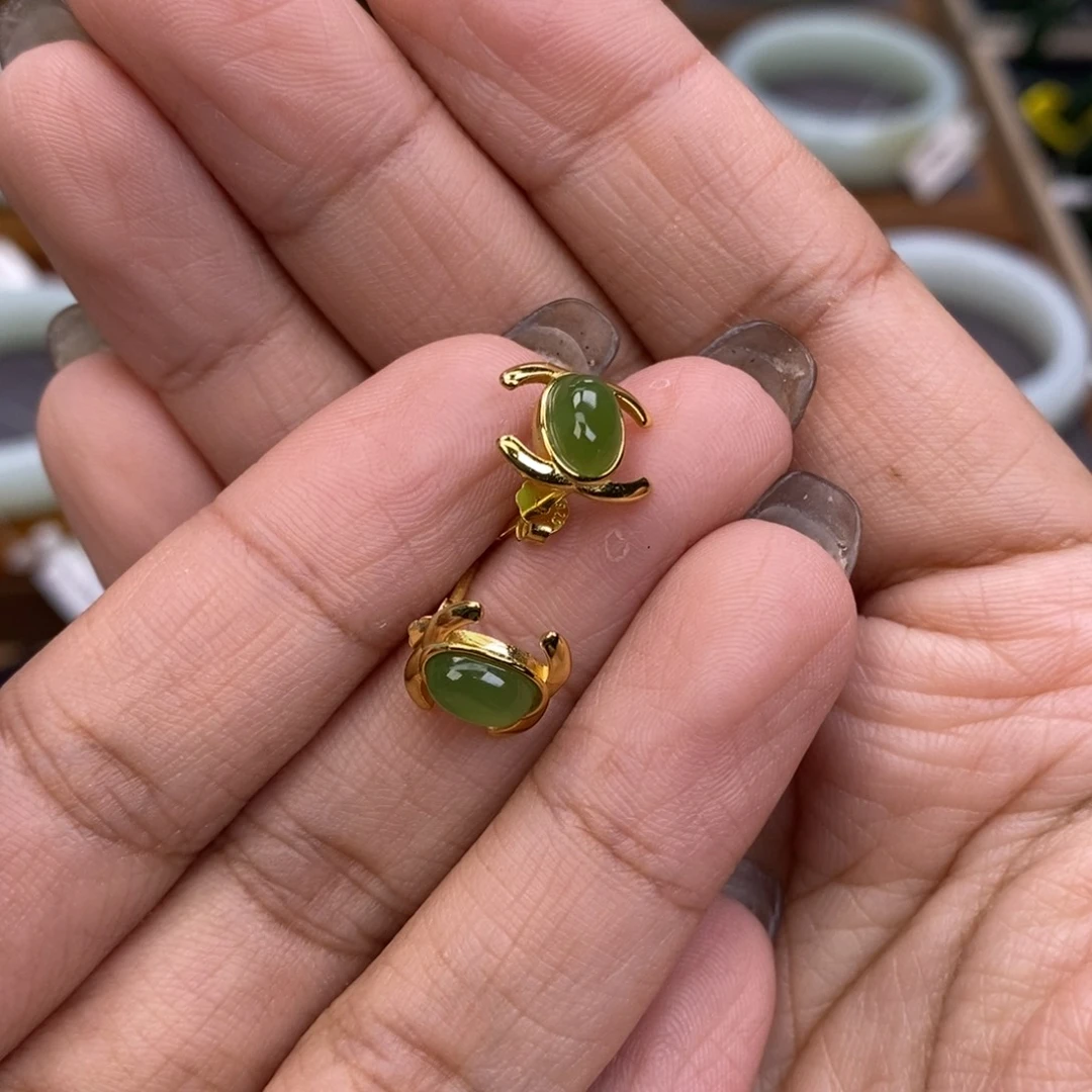 未镶嵌和田玉耳饰麻**?