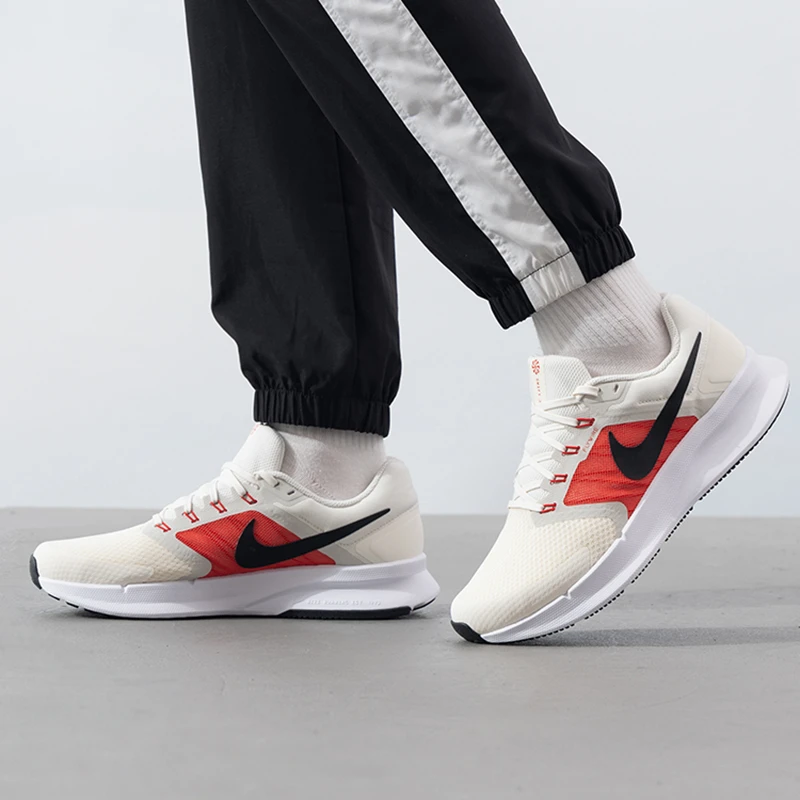 Nike耐克跑步鞋男鞋女鞋春季轻便缓震运动鞋户外耐磨健步鞋DR2695