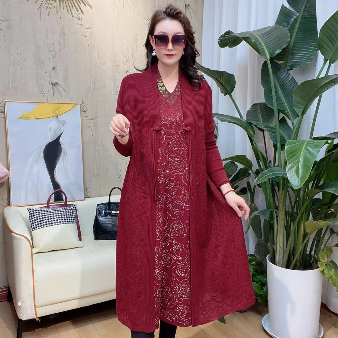 馨雅严选 2025套装时尚简约大气玫瑰花显瘦年轻连衣裙套装7877款