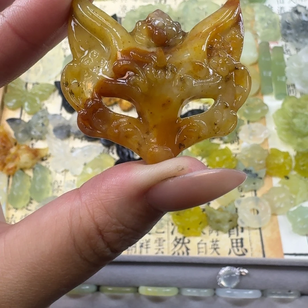 蛇纹石玉合金颈饰