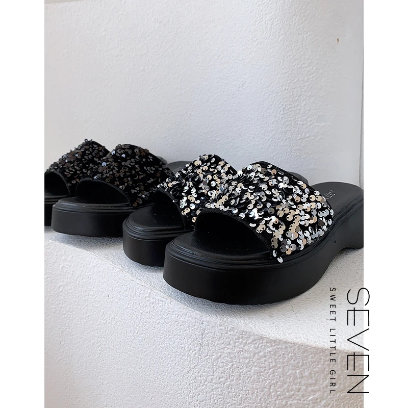 124七七146小个子高级感法式亮片一字凉鞋女夏软底厚底拖鞋小美说