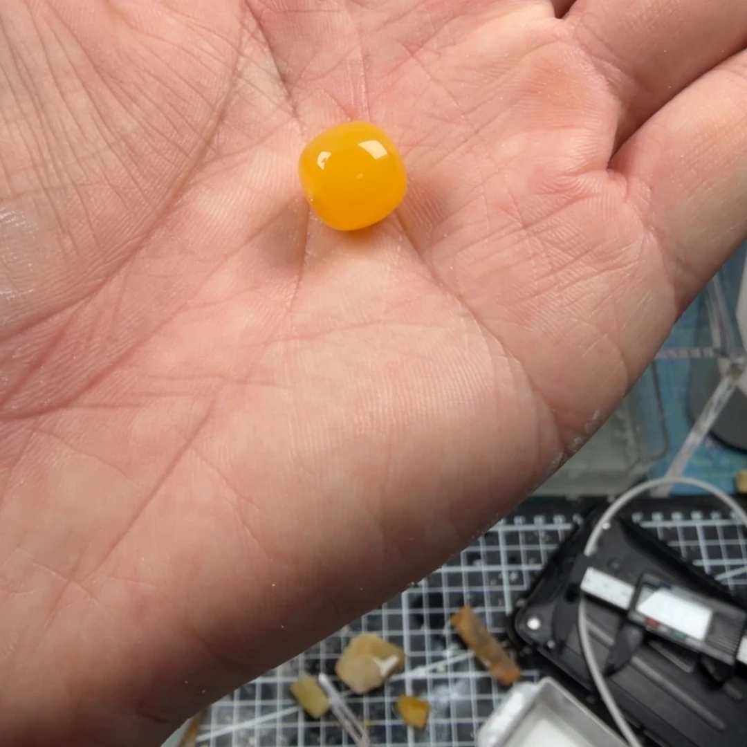 琥珀未镶嵌裸石胶皮料蜜蜡老型