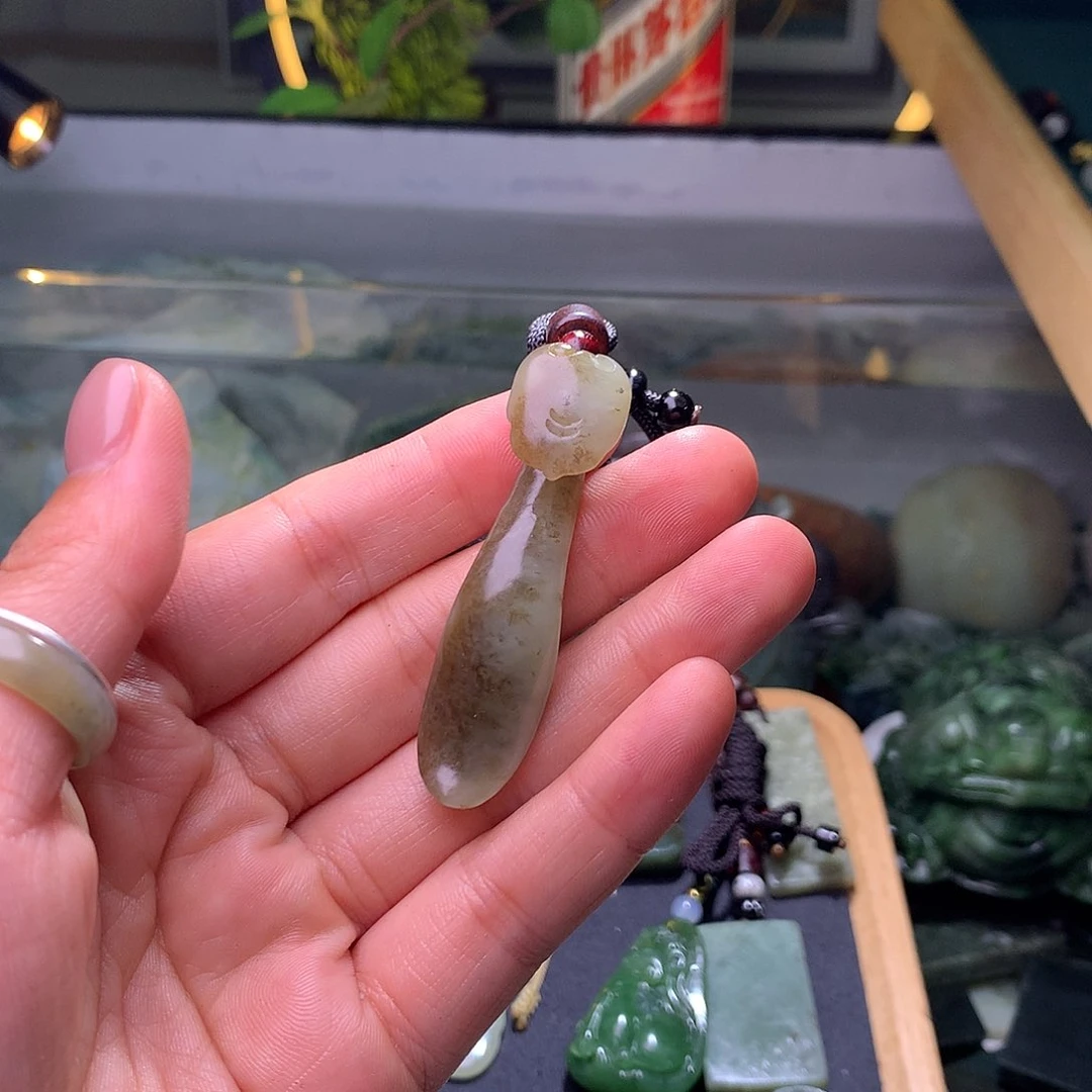 和田玉（糖玉）未镶嵌颈饰