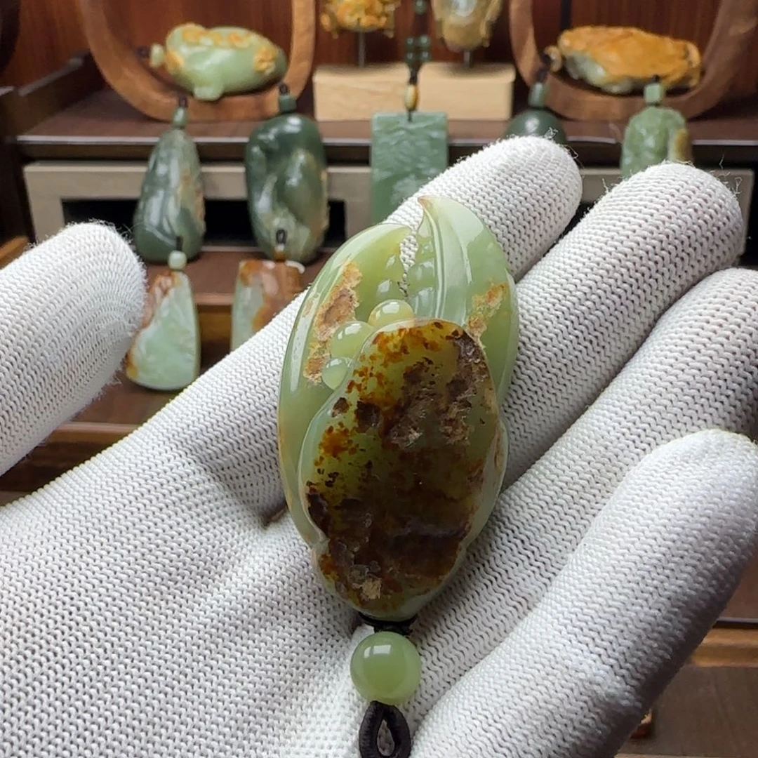 岫岩河磨玉（透闪石质玉）未镶嵌颈饰