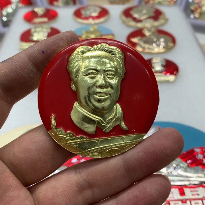 铝帽徽漆金分头宝塔峰